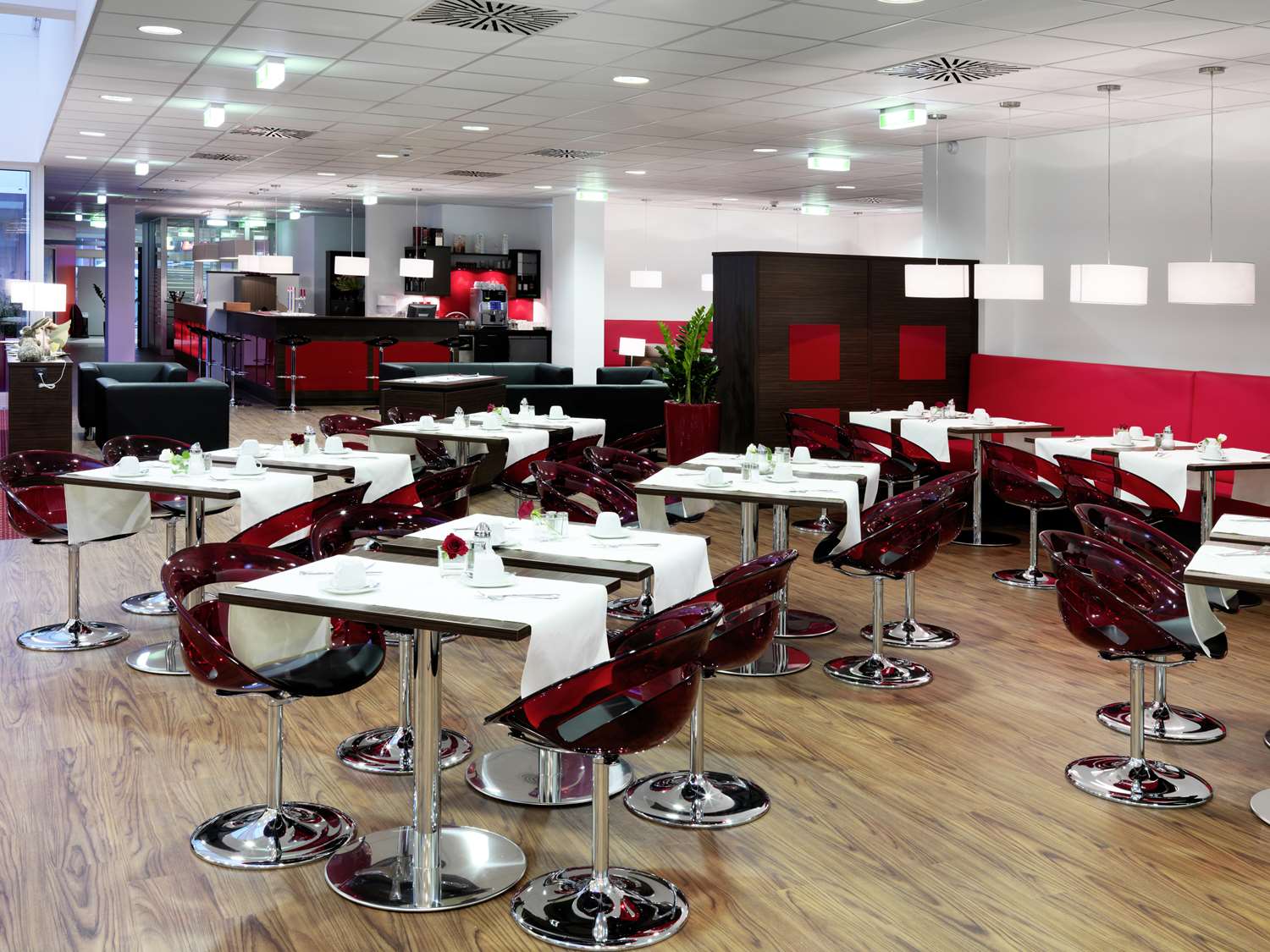 restaurant cafeteria