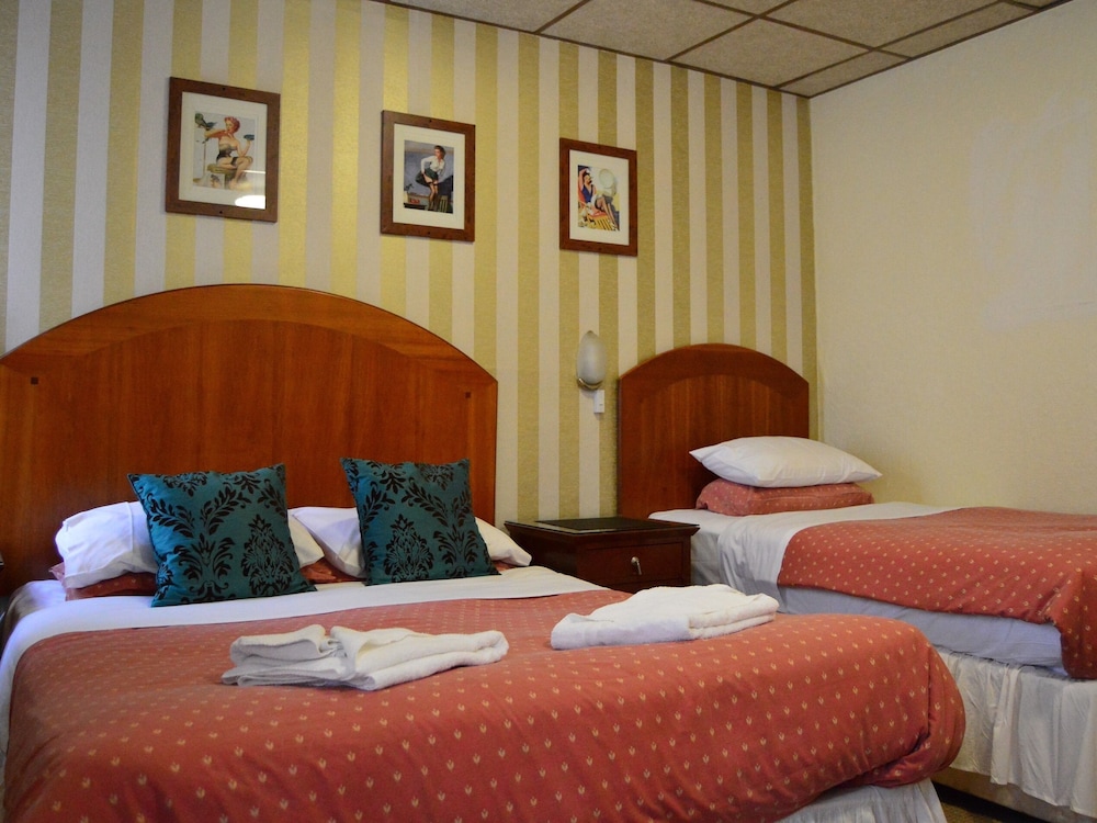 The Oak Lea Hotel 15/40