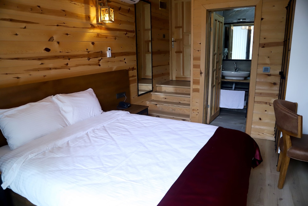 Slope, Standard, Double Bed, River View