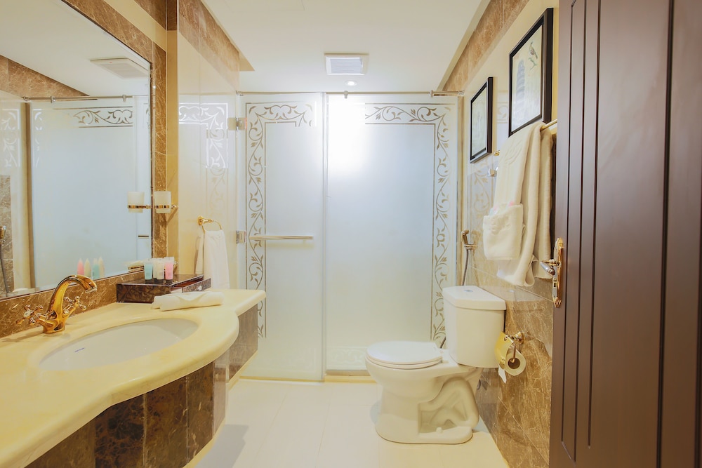 رست نايت للشقق الفندقية - الحمرا(Rest Night Serviced Apartments - AlHamra) 50/50