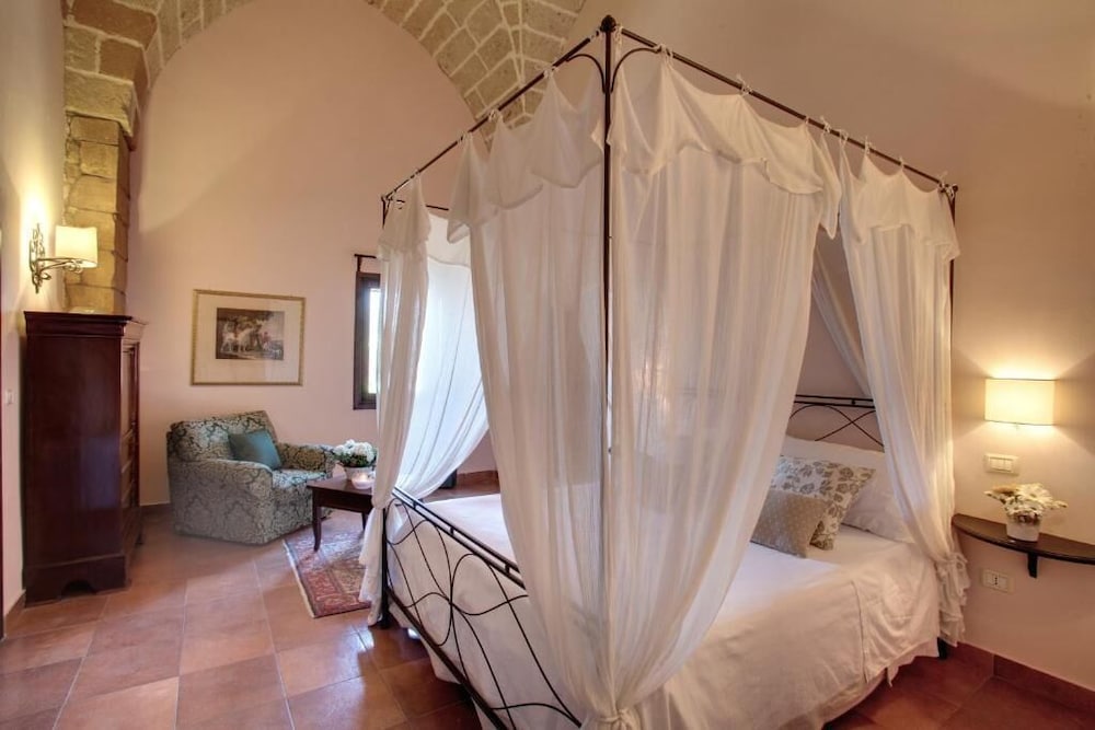 COMFORT, SUITE