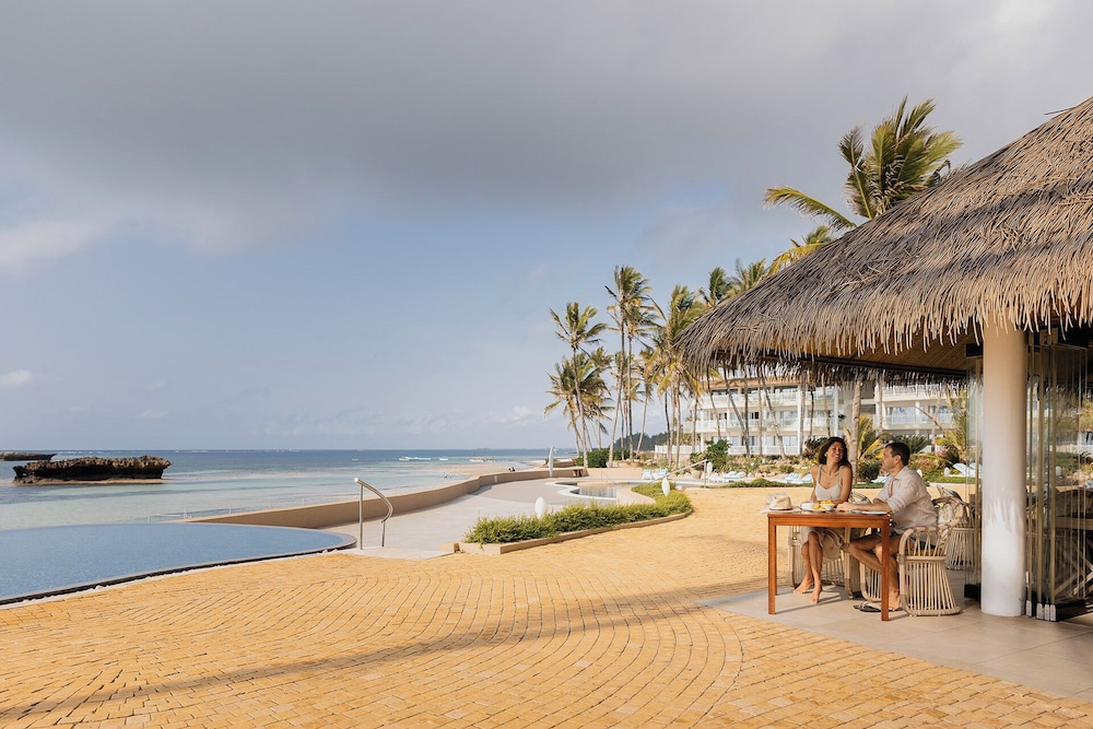 Hemingways Watamu 40/47