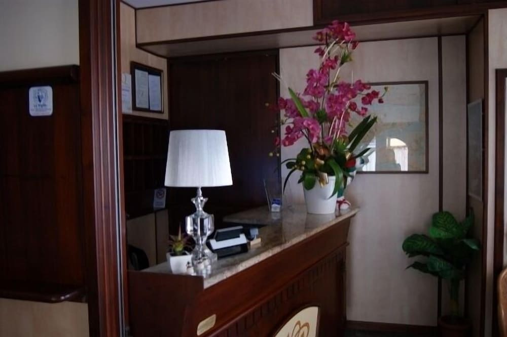 Hotel Riviera photo4