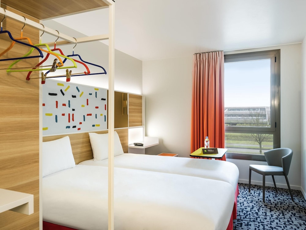 Standard, Twin Beds