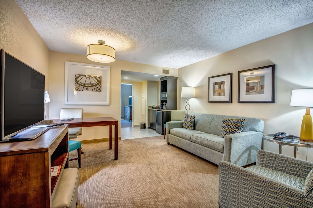 Embassy Suites by Hilton Memphis East Germantown Area 43/80