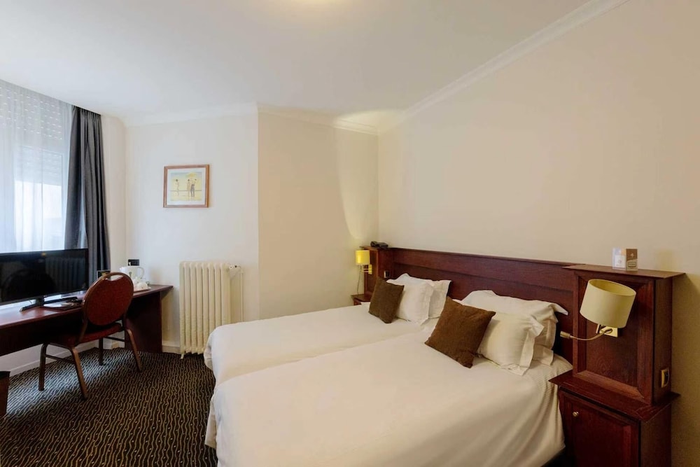 Metropol Hotel 20/66