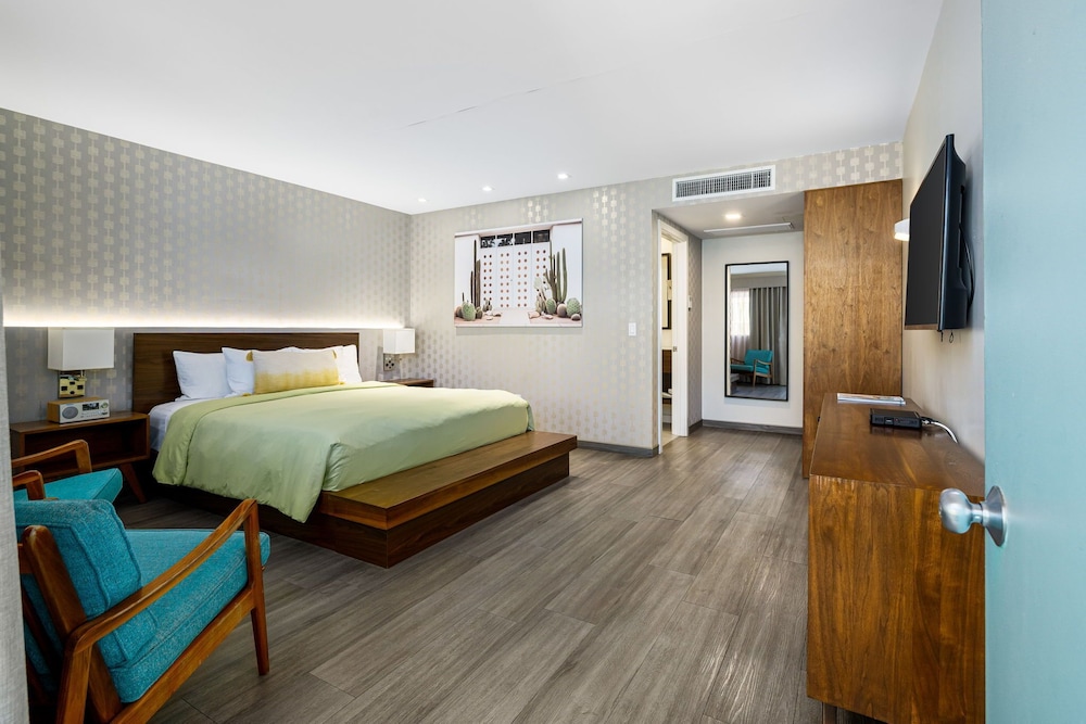 Skylark Hotel 21/70