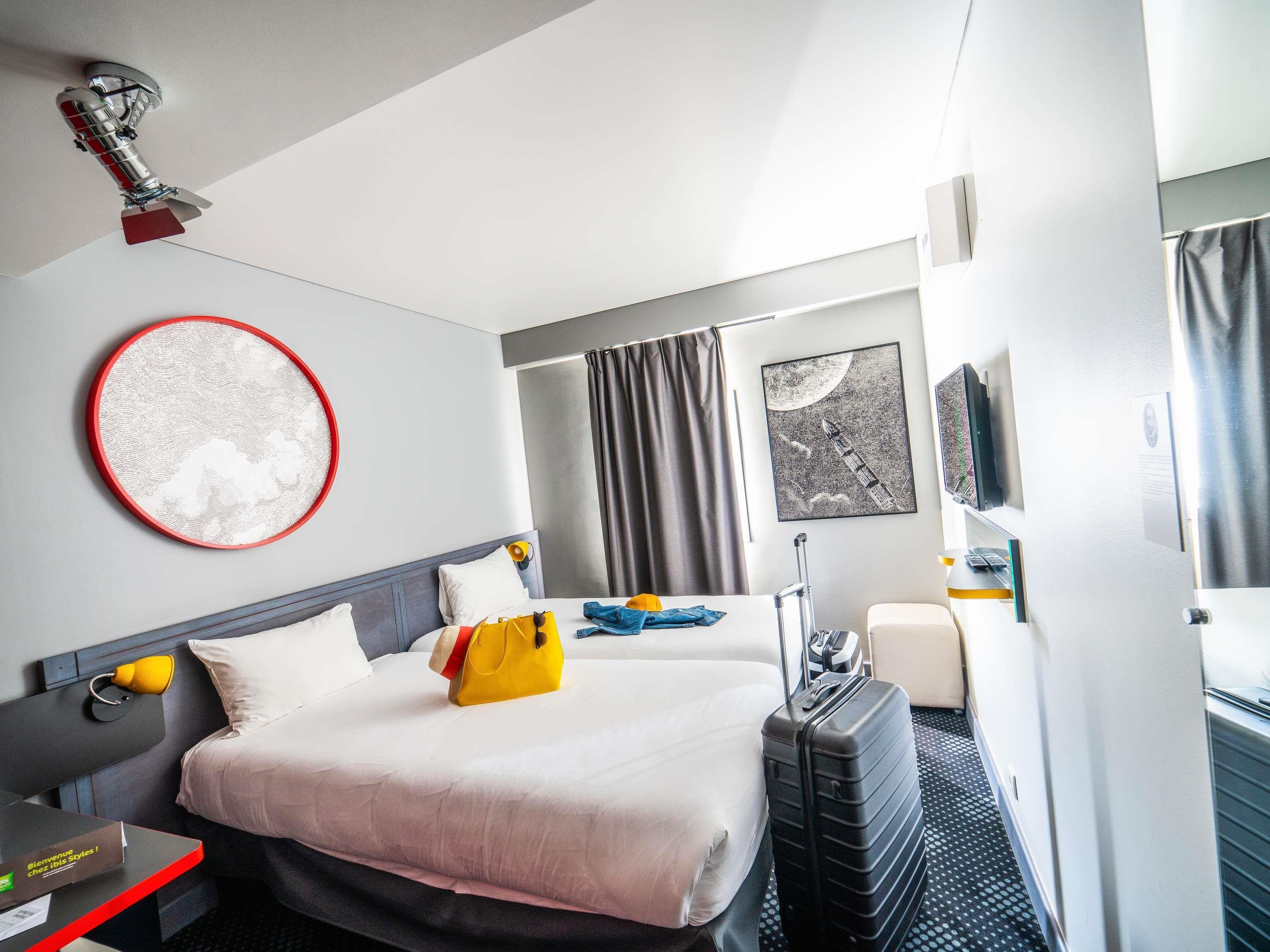 CONNECTING, FAMILY SUITE, STANDARD