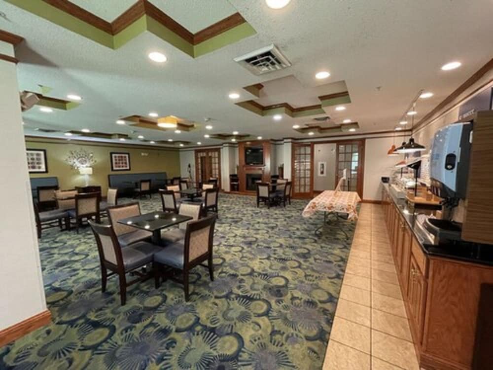 Holiday Inn Express Hotel Suites Dubois 47/72