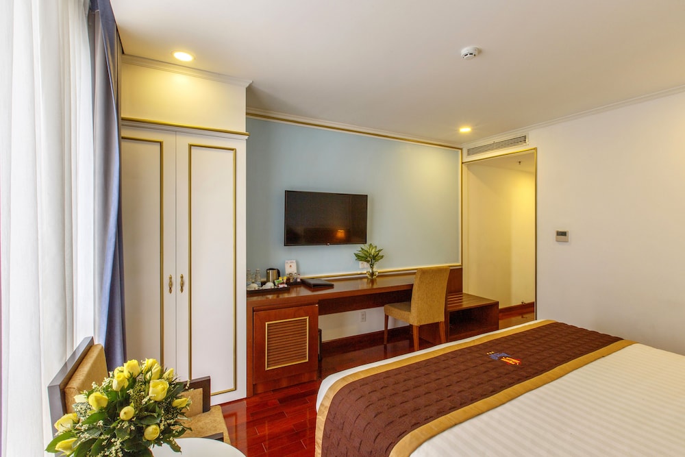 Huong Sen Annex Hotel 61/68