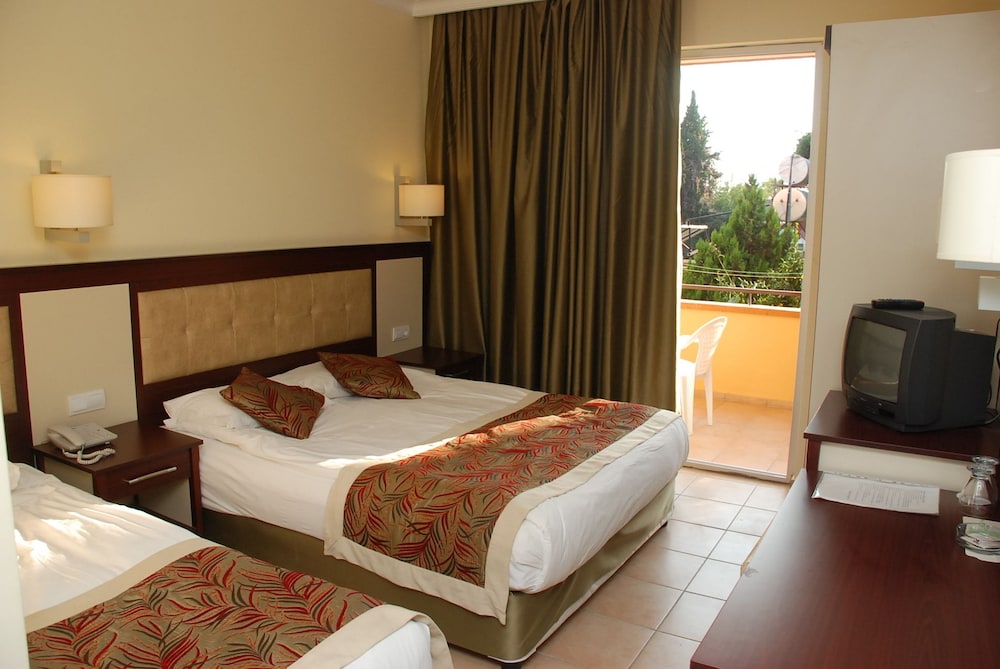Ozlem Garden Hotel 13/62