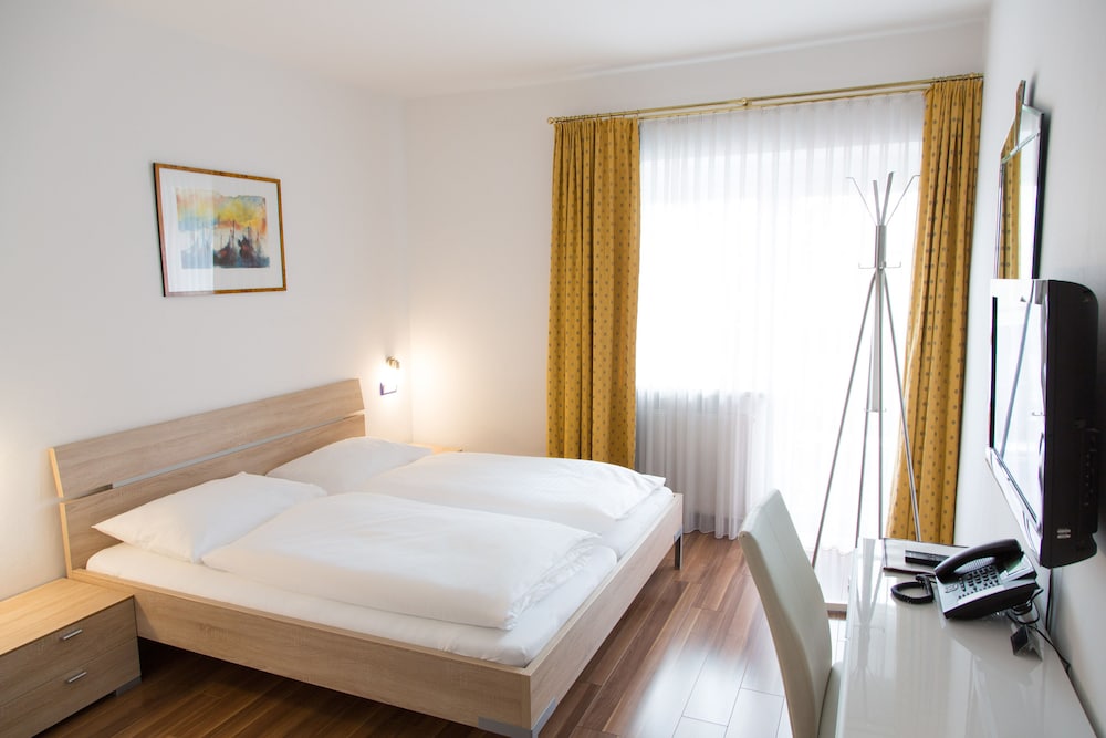 Lilienhof Hotel 8/25