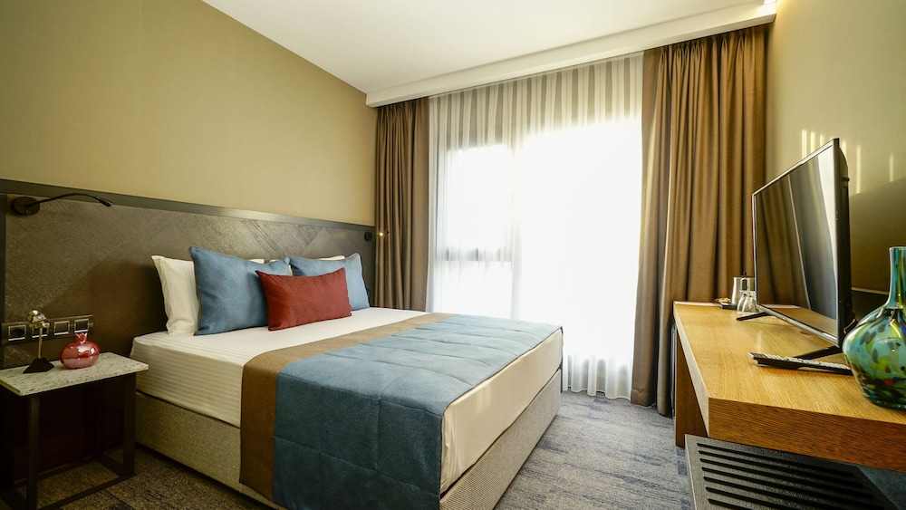 Rudis Otel 12/50