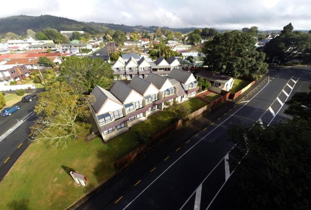 Pembrooke Motor Lodge, Whangarei 28/29