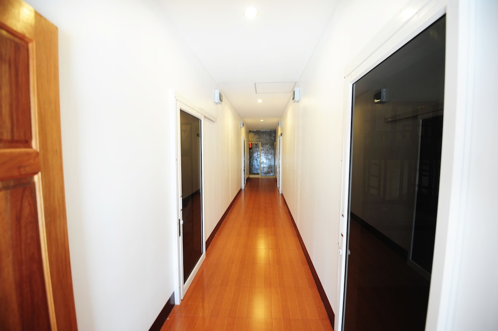 Slinky Hostel photo3