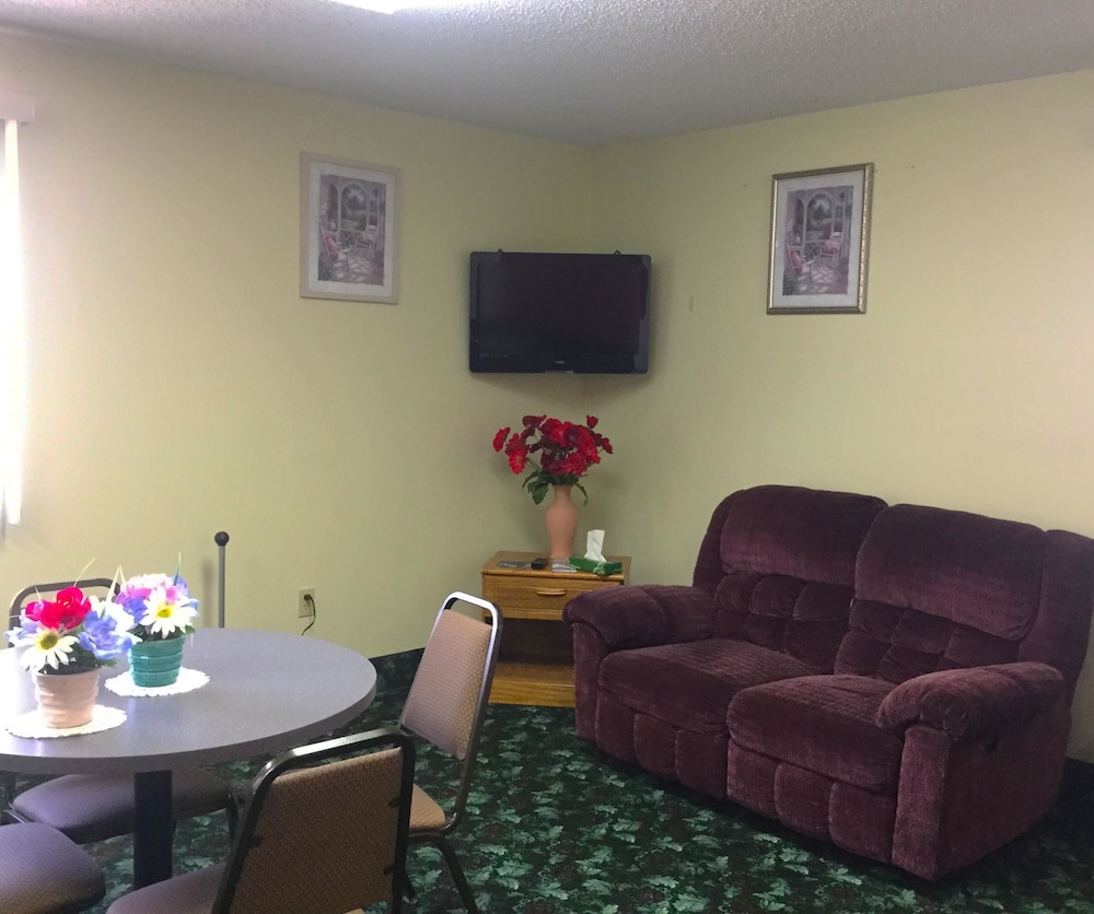Americas Best Value Inn West Frankfort 23/30