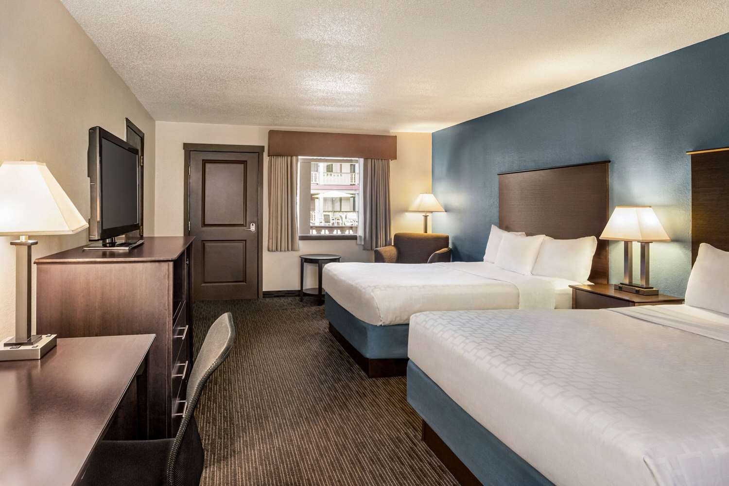 AmericInn by Wyndham La Crosse Riverfront Conference Center 15/45