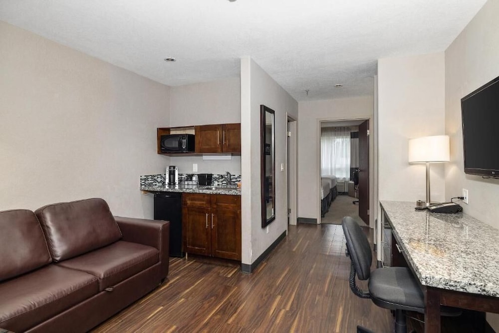 Home Inn Suites Yorkton 48/65