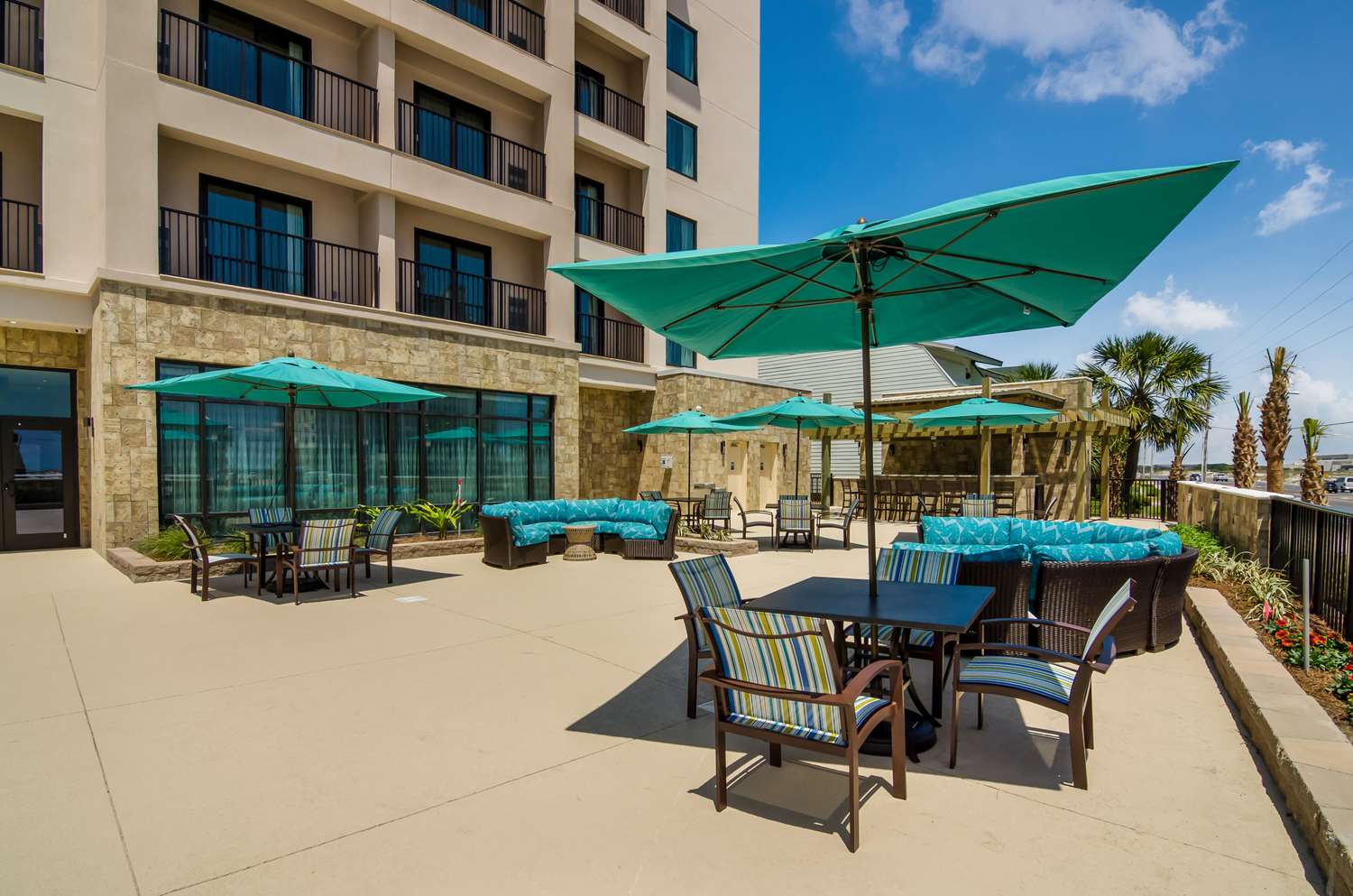 Comfort Inn and Suites Gulf Shores East Beach Near Gulf State Park 39/41