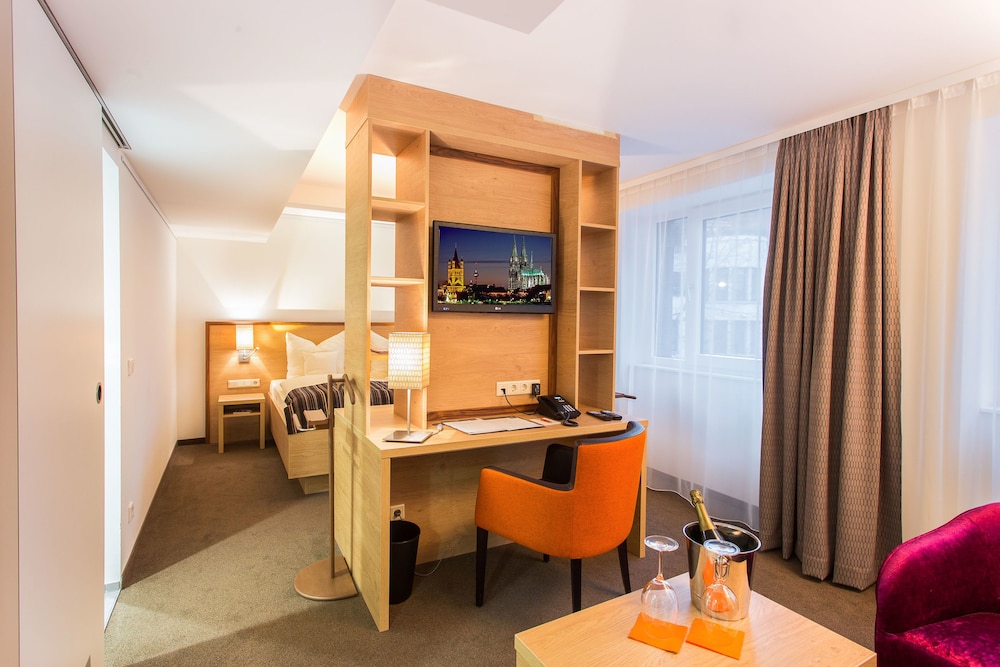 Stadthotel am Romerturm 43/54