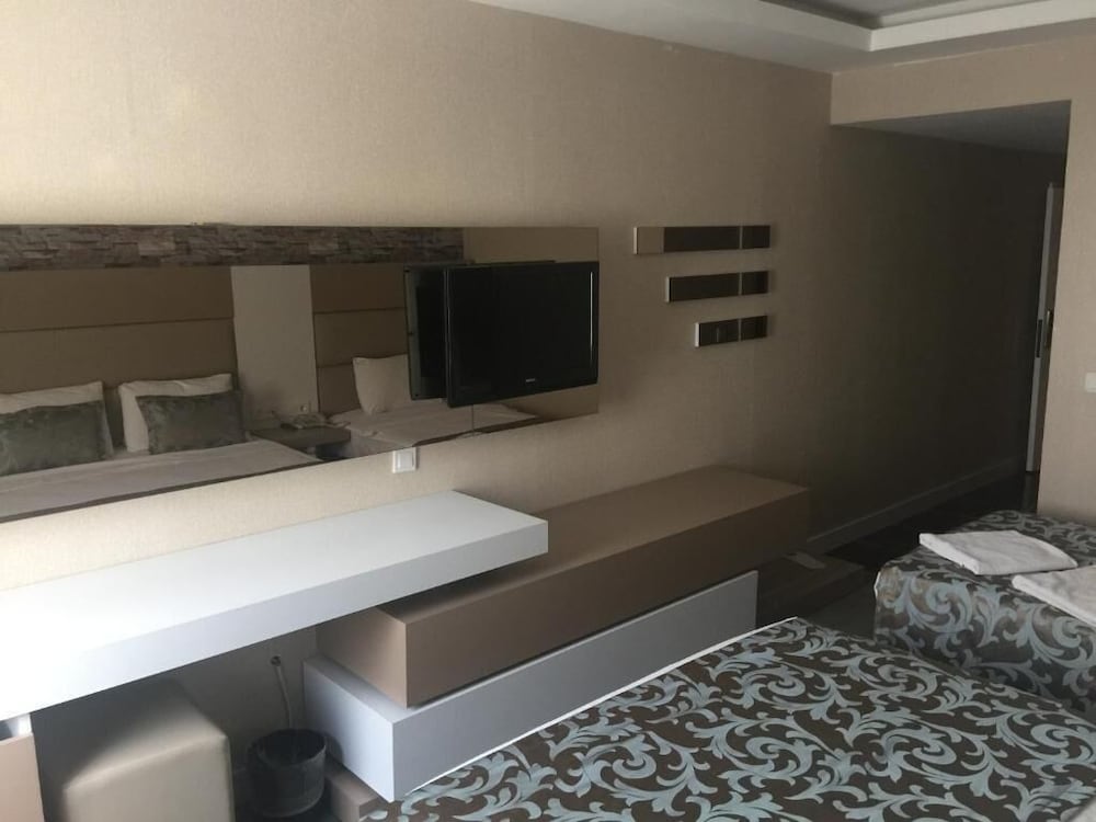 Grand Kayalar Hotel 13/17