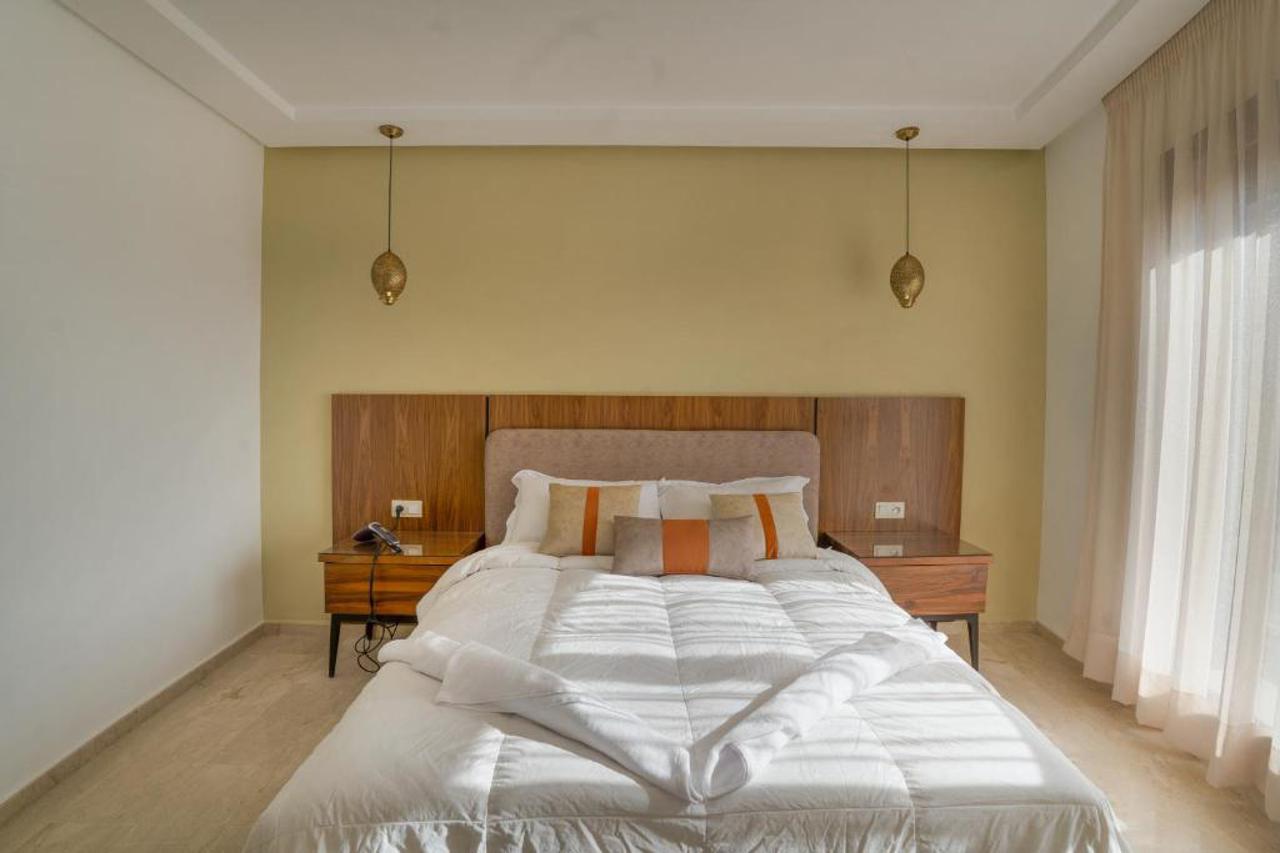 Aya Suites Appart-Hotel 10/18
