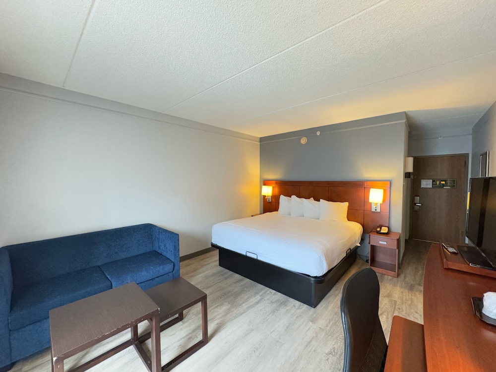 Super 8 by Wyndham Dallas Love Field Airport 29/60
