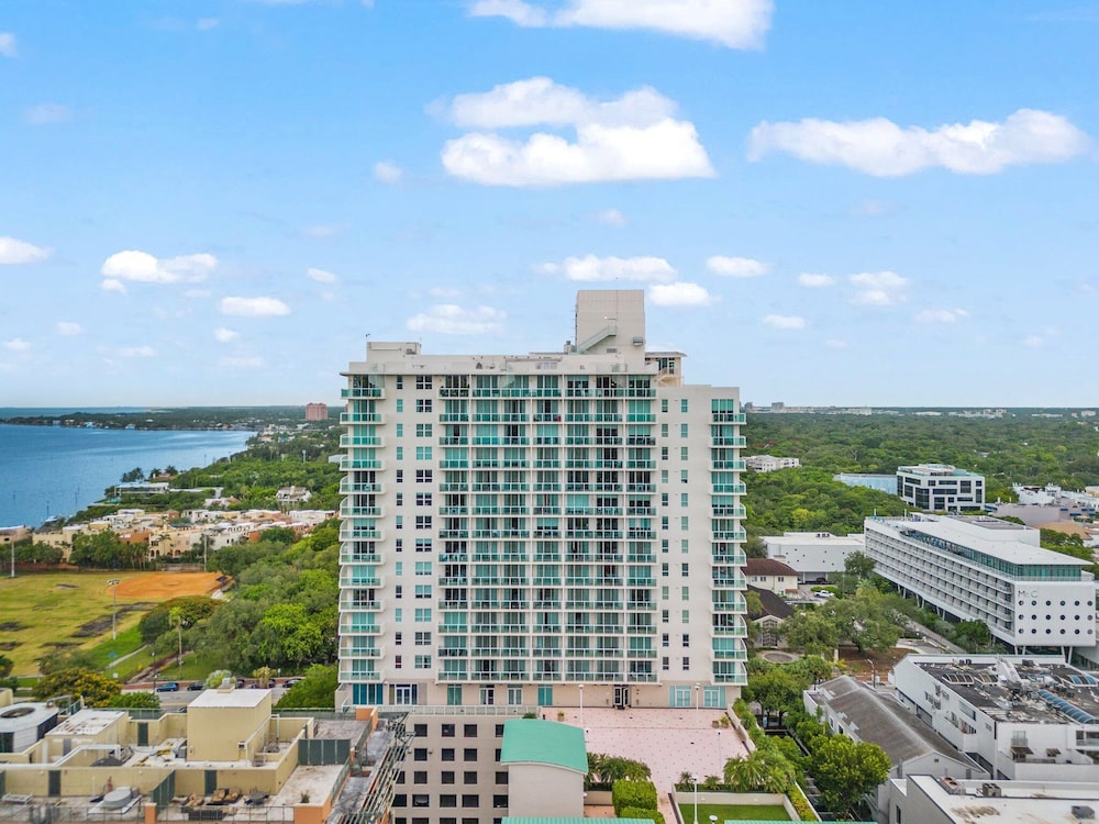 Private Residences at Hotel Arya by SoFLA Vacations photo5