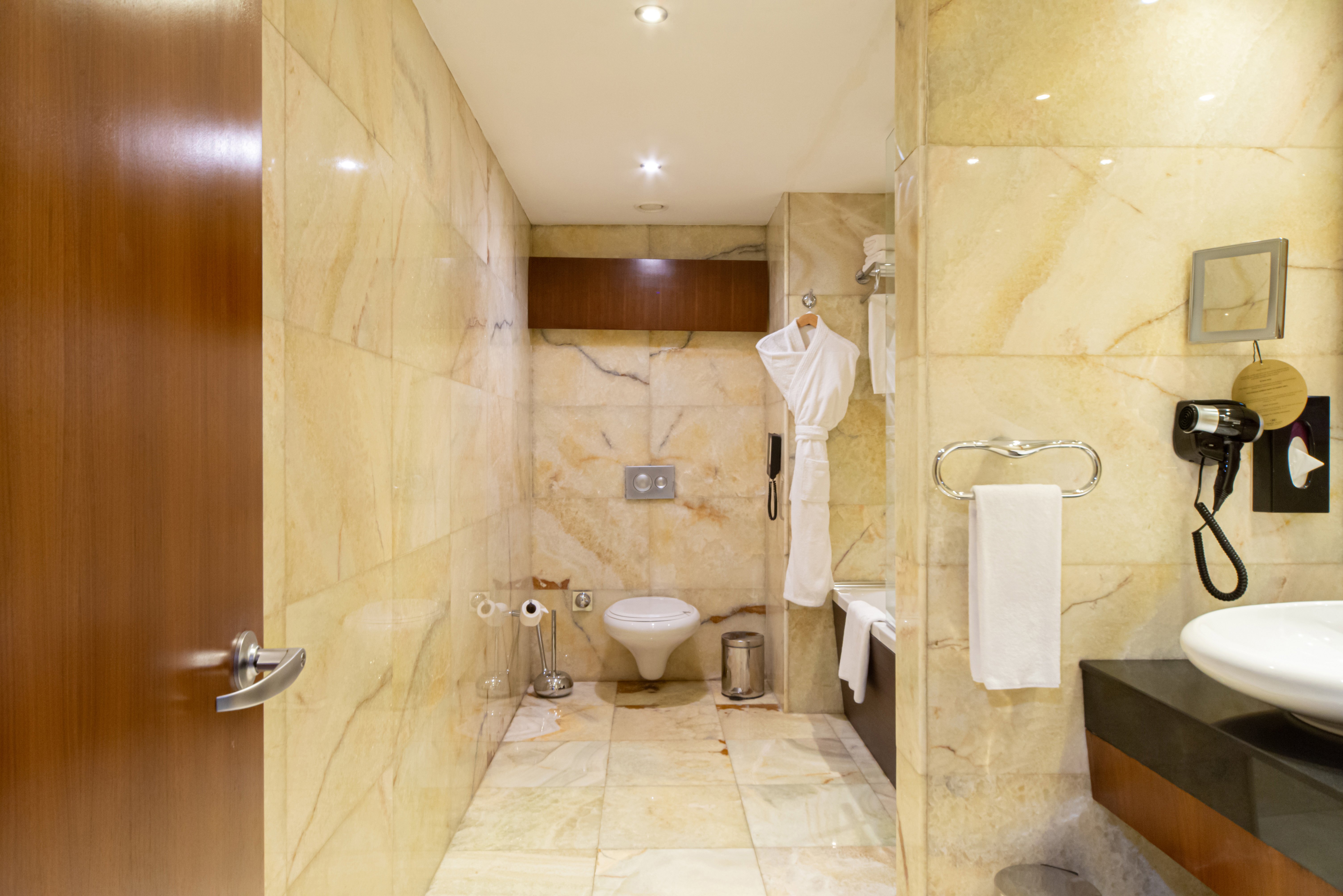 Crowne Plaza Istanbul Harbiye Hotel 50/50