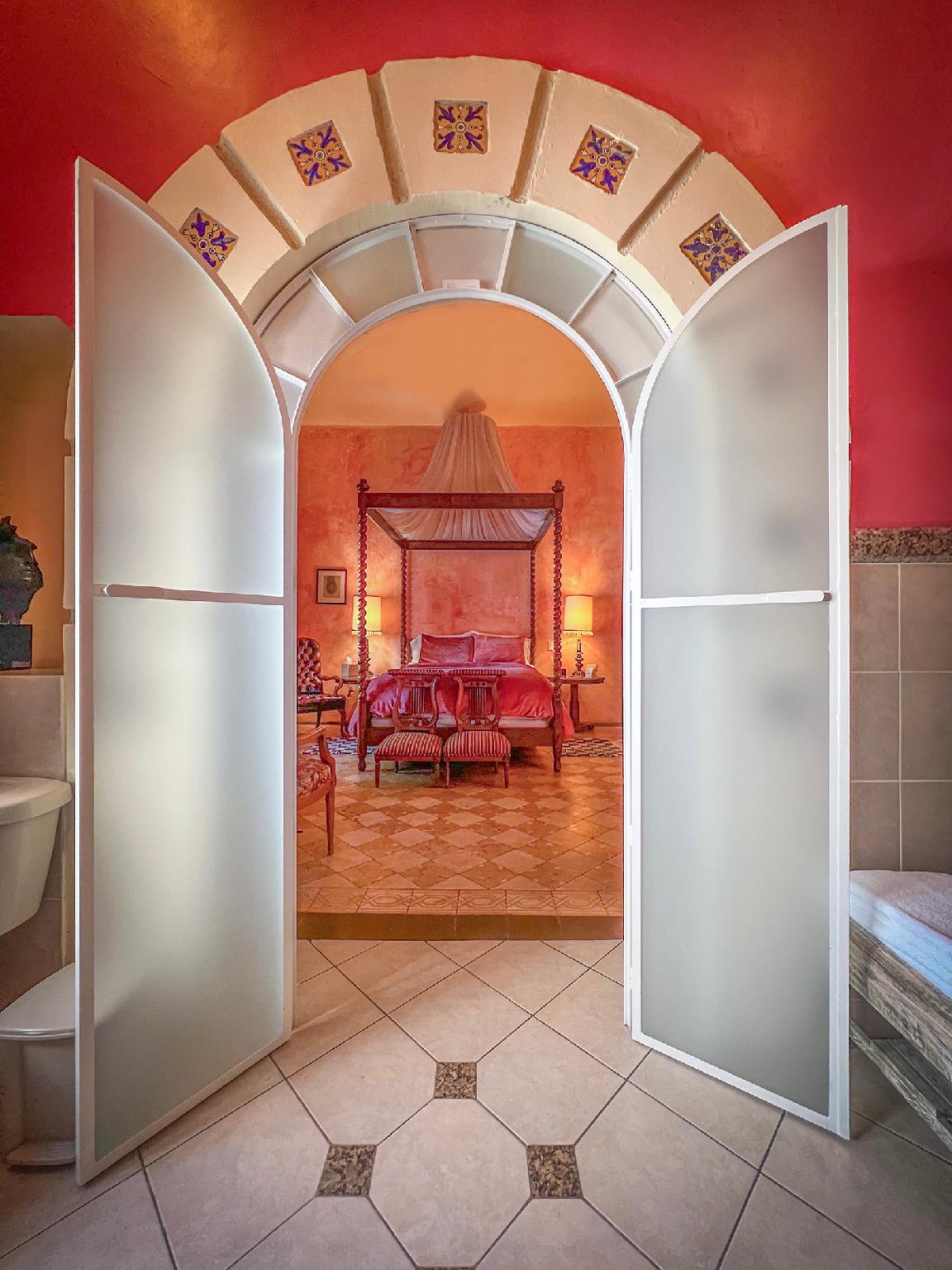 La Perla Hotel Boutique B & B 12/27
