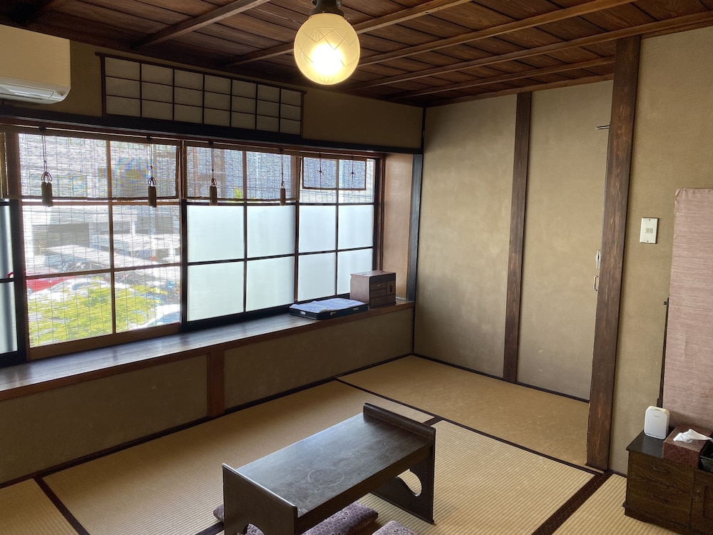Guesthouse Koiya 36/64