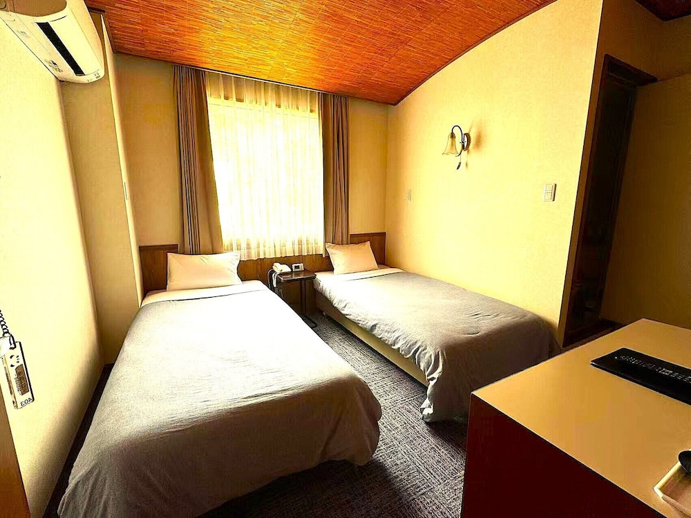 Shinnishiki Hotel 22/68