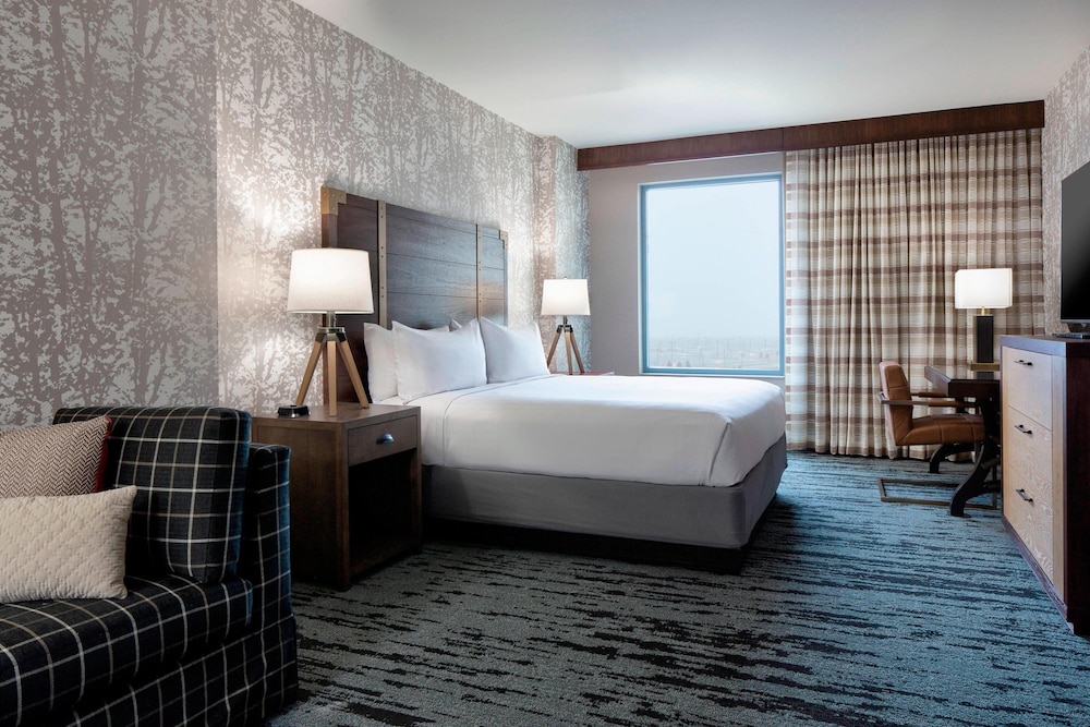 Gaylord Rockies Resort & Convention Center 11/70