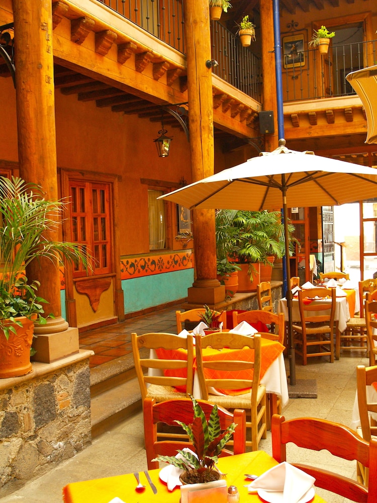Hotel Casa del Refugio 48/54