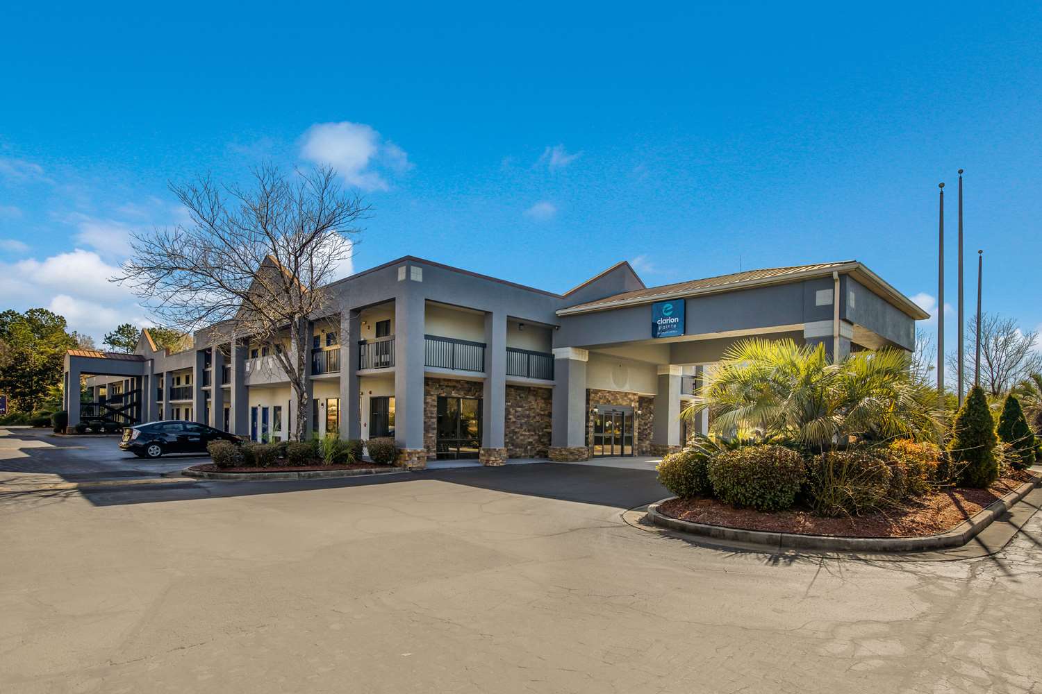 Clarion Pointe Forsyth I-75 12/39