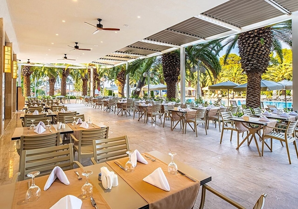 Ozkaymak Marina Hotel 85/98