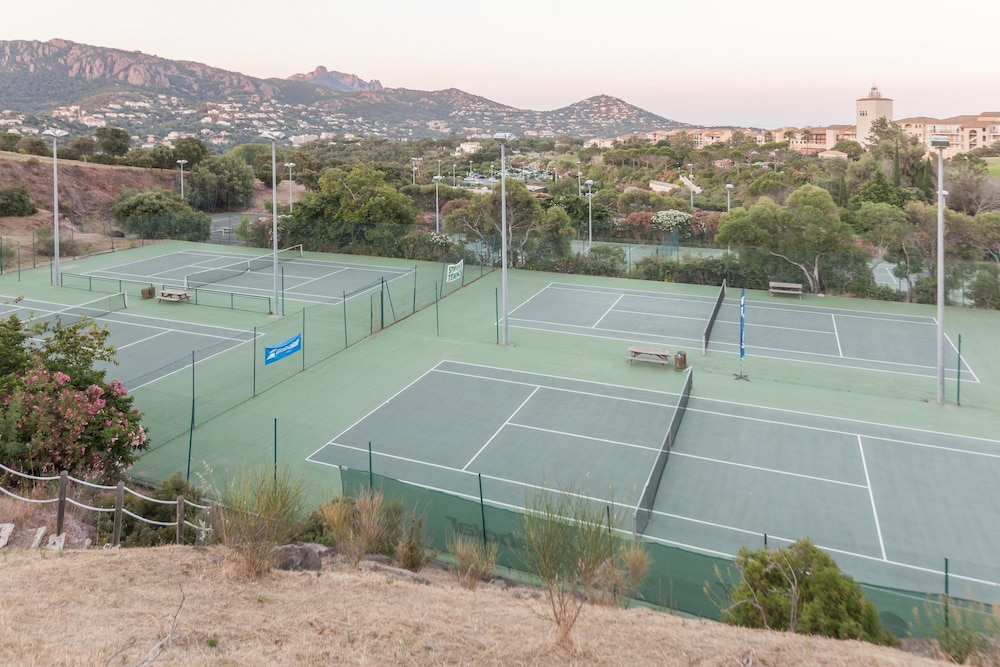 Hotel de L Esterel 24/50
