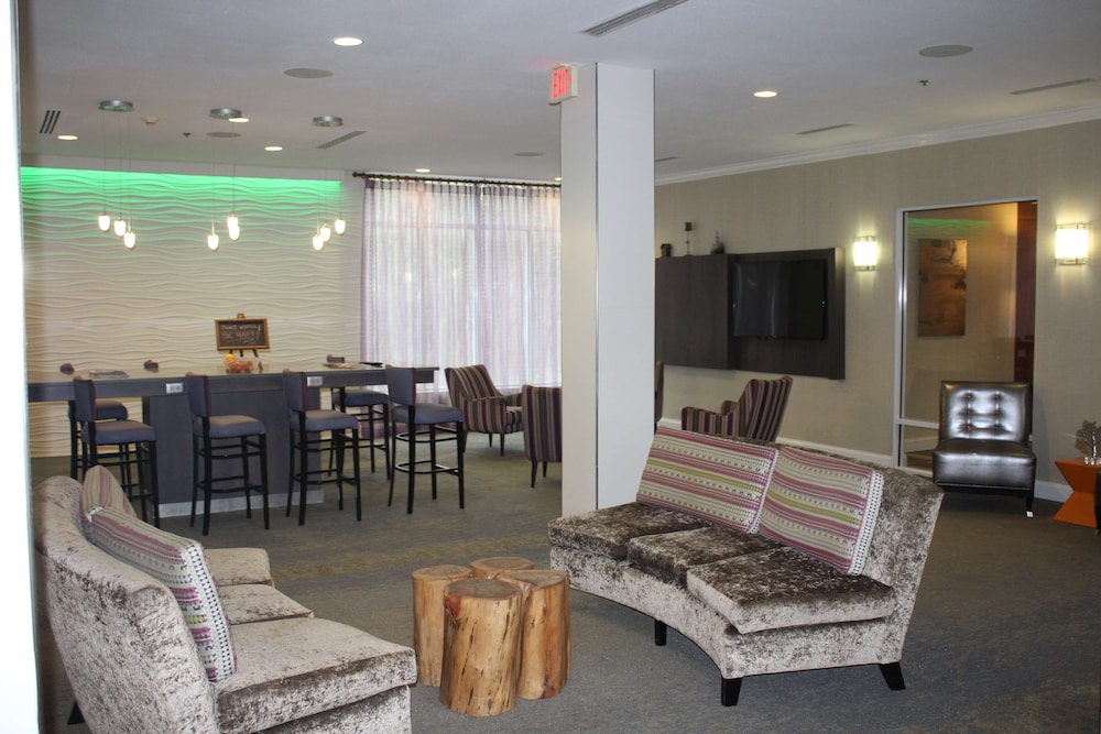 Best Western Premier I-95 Savannah Airport/ Pooler West 2/34