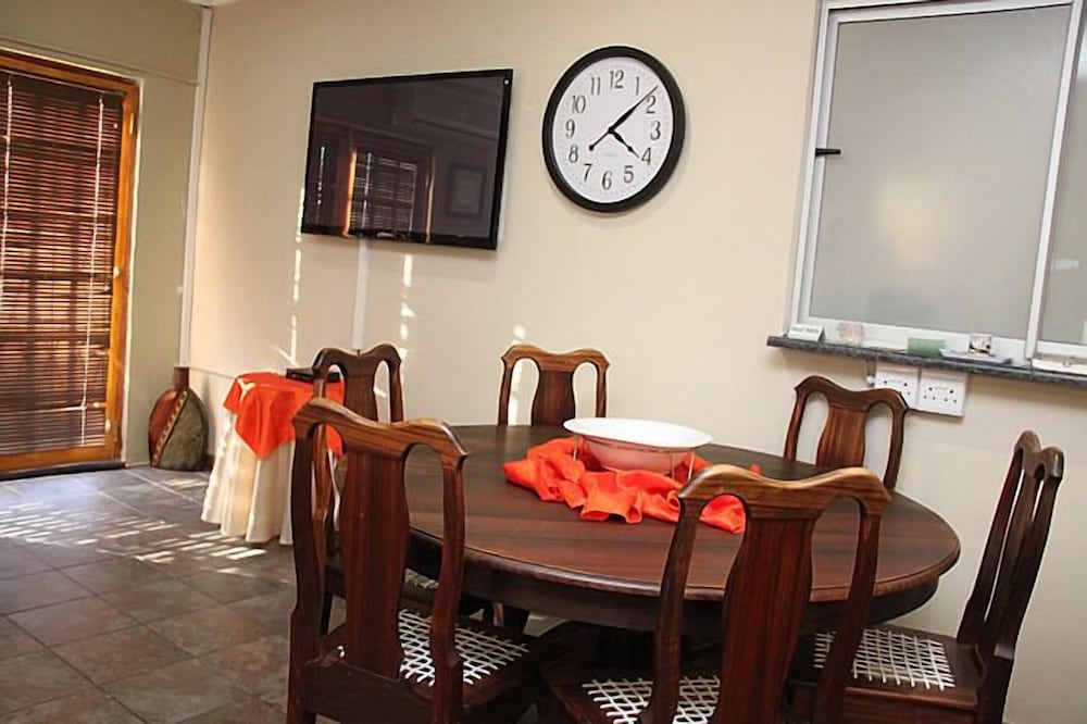Airport Bed And Breakfast 17/33
