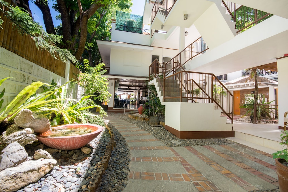 Sur Beach Resort Boracay 64/70