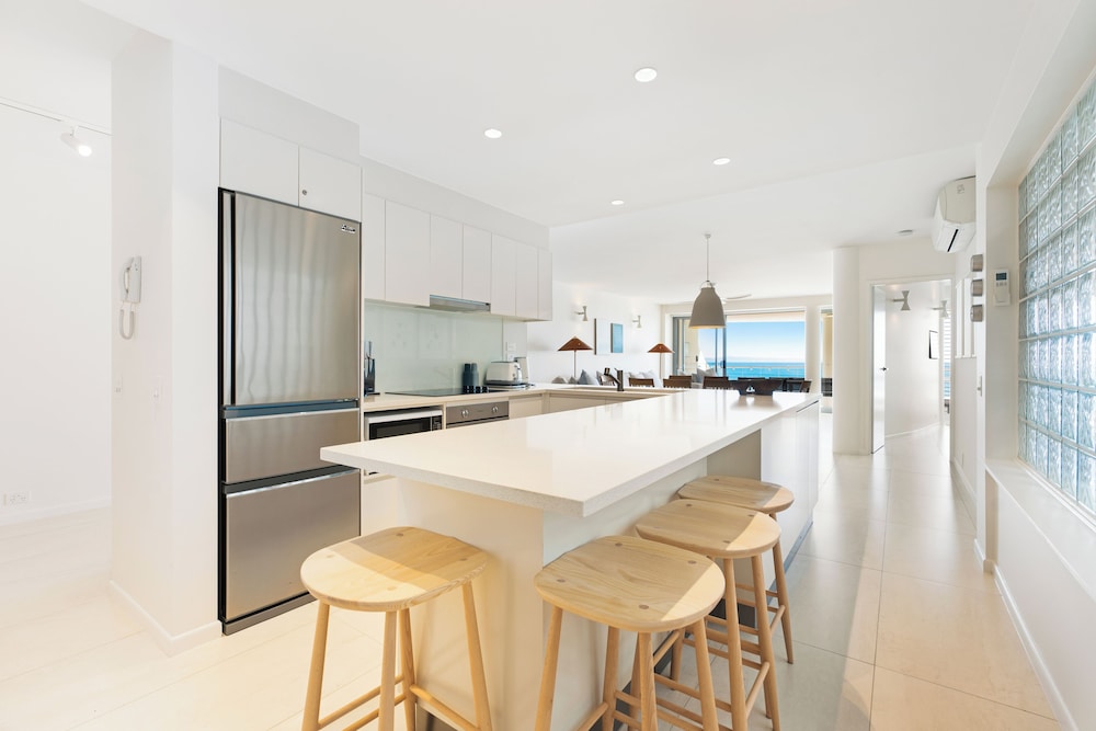 La Mer Apartments 32/50