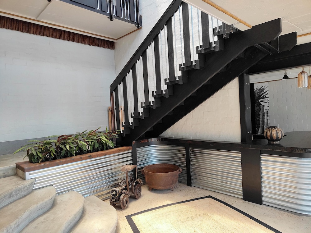 Hornbill House 5/49