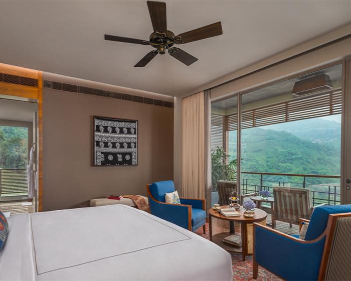 Luxury, Suite, King Bed, Valley View