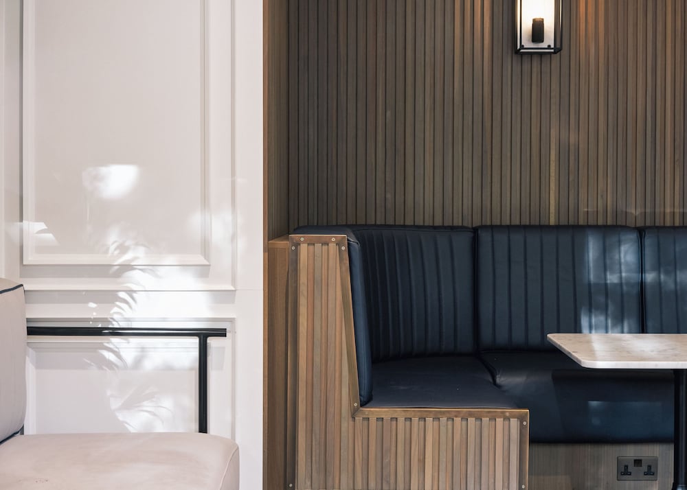 Page8, Page Hotels 11/63