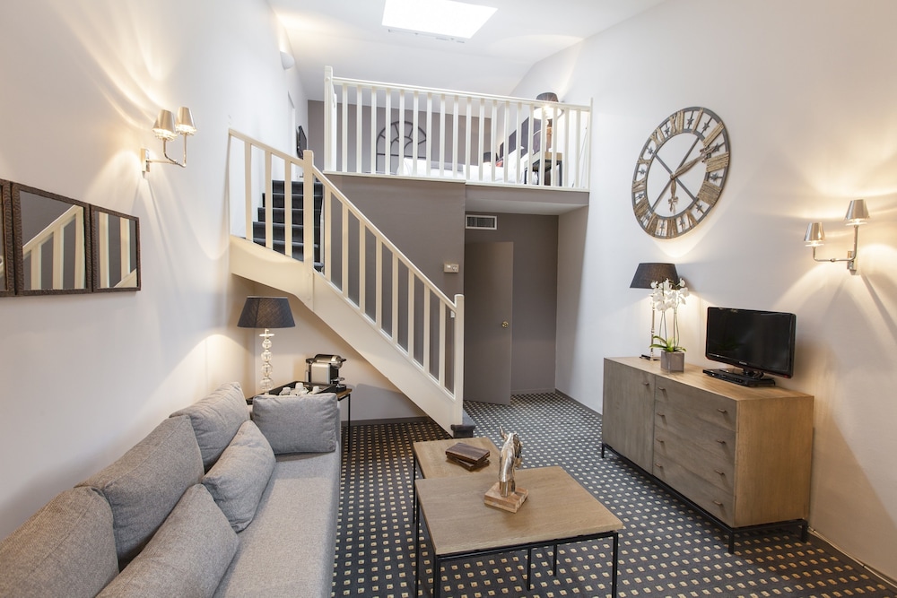 Hostellerie Cedre and Spa Beaune 38/55