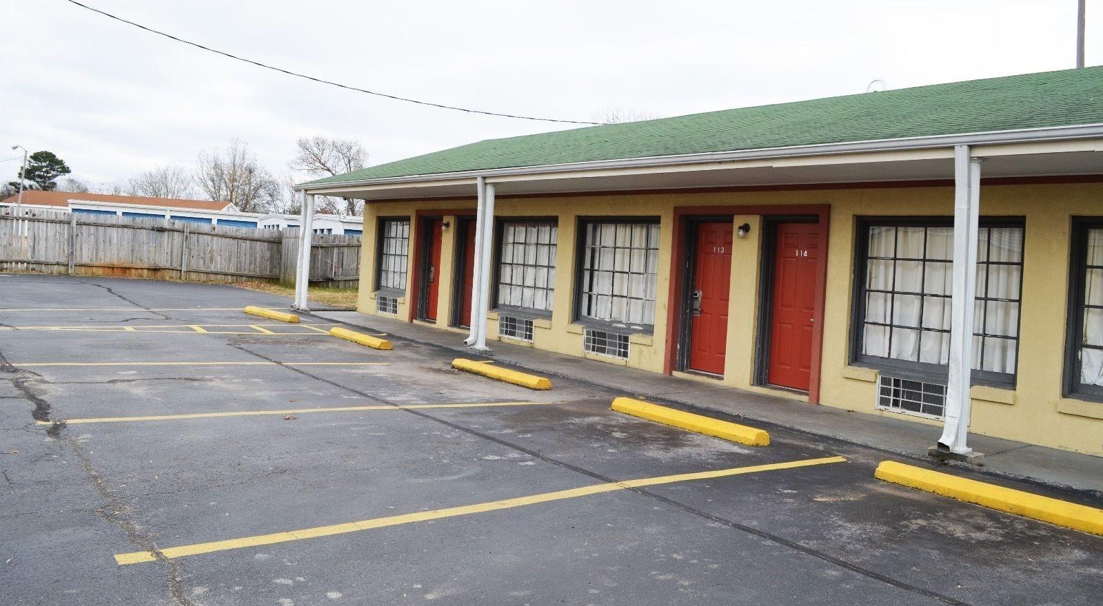 Budget inn 21/27