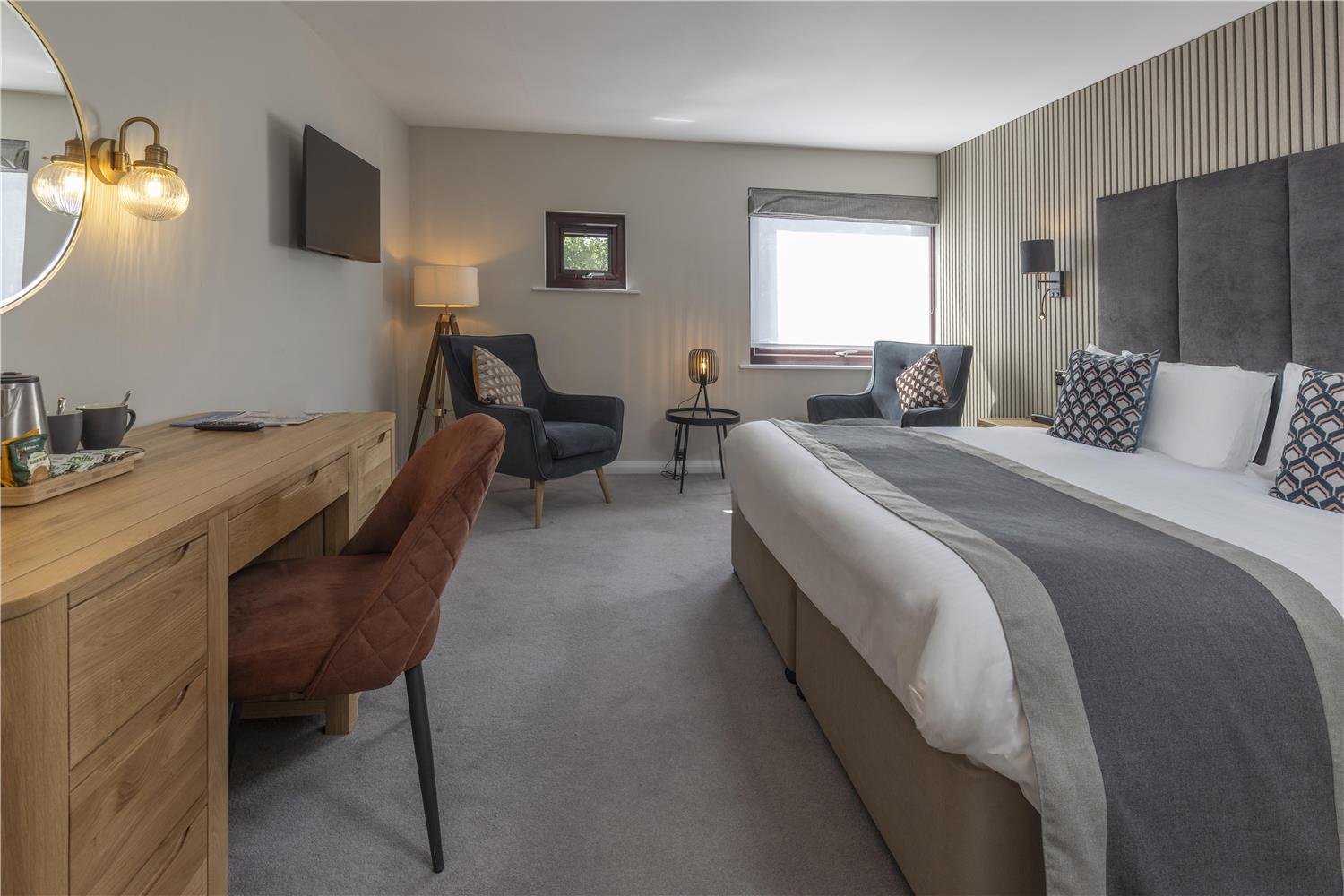 Deluxe, King Bed