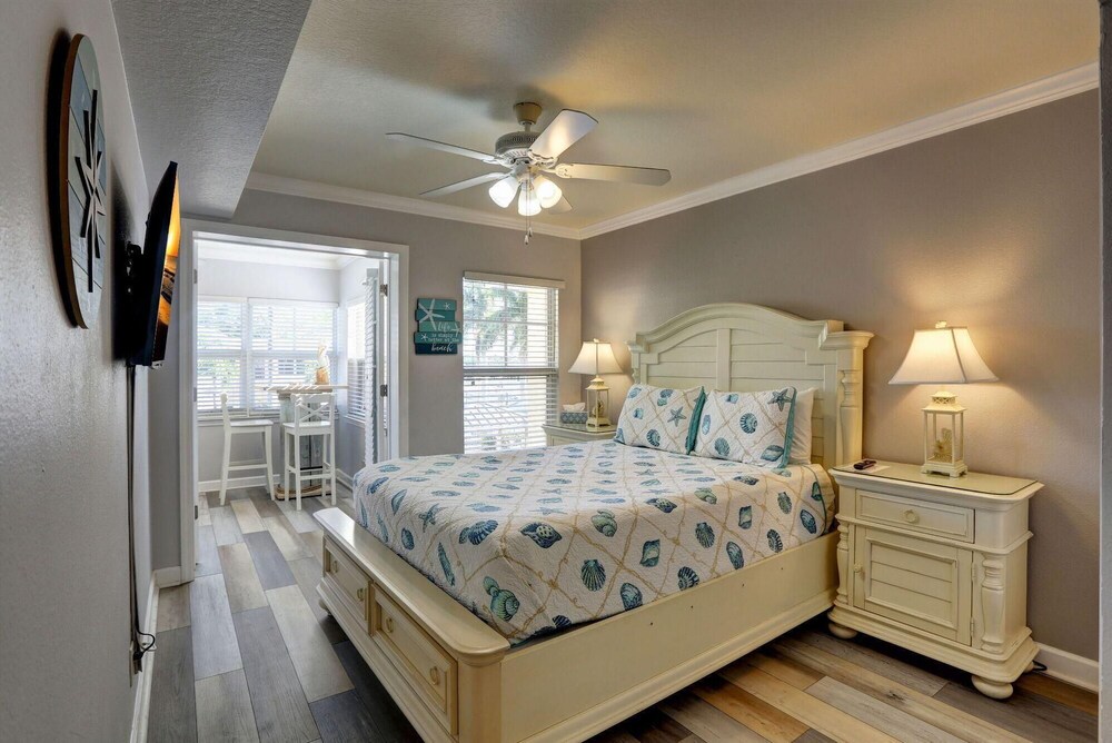 Barefoot Beach Resort 33/77