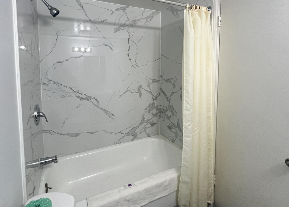 Motel6 Chicago, IL - Halsted 21/23