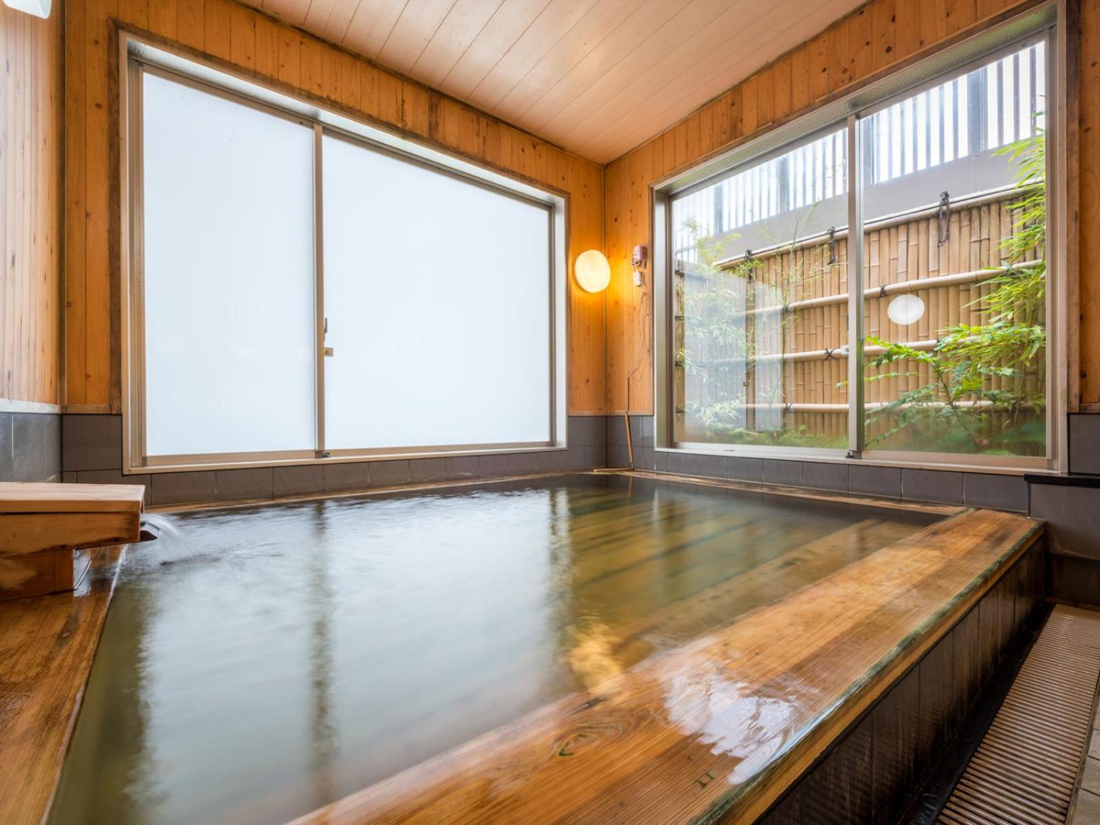 Iwaki Yumoto Onsen Hotel Palm Spring 19/25